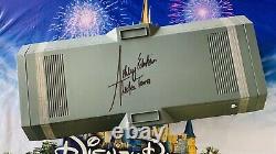 2020 Disney Star Wars Galaxy's Edge Ahsoka Tano Legacy Lightsaber Hilt Autograph