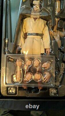 Hot Toys MMS477 Star Wars III Revenge of The Sith 1/6th Obi-Wan Kenobi Figure