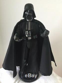 Sideshow Star Wars 1/6 Darth Vader / With 2 Hands And Light Saber / Loose