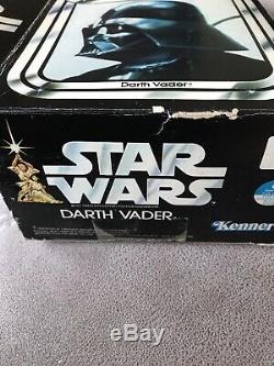 Star Wars DARTH VADER by Kenner 1977 15 Poseable Action Figure Light Saber Box
