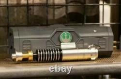 Star Wars Galaxy's Edge Luke Skywalker Legacy Lightsaber with36 Blade & Belt Clip