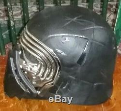 Star Wars Kylo Ren Electronic Voice Changing Helmet & Light Saber ORIGINAL BOX