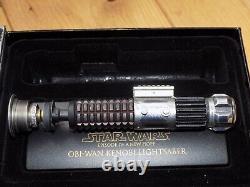 Star Wars Master Replicas Obi-Wan Kenobi Lightsaber Weathered Replia. 45 SW-305