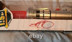 Toy Darth Maul Lightsaber Signes By Ray Park