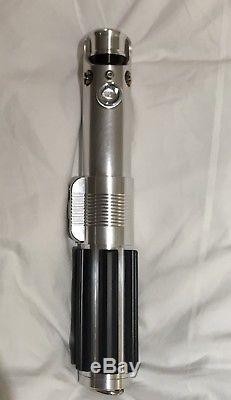 Ultrasabers Graflex SE Lightsaber With Film-Accuracy Modifications
