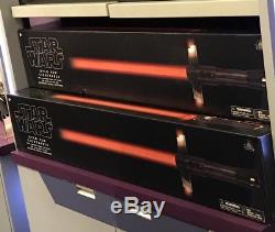 Nouveau Sabre Laser Star Wars Kylo Ren Exclusif De Disney Parks Avec Lame Amovible