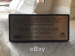 Répliques De Maîtres Star Wars Luke Skywalker Sabre Laser Anh Signé Mark Hamill