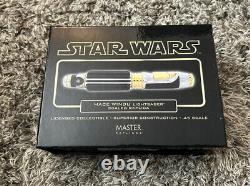 Répliques de maître Star Wars Mace Windu AOTC. 45 Sabre laser variante en or (RARE)