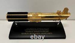 SW-310 Réplique de sabre laser Star Wars Master Replicas. 45 Réplique de sabre laser en or Anakin Skywalker