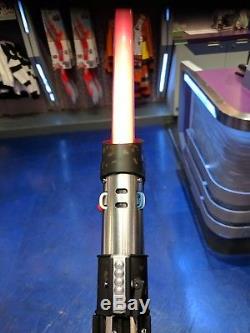 Sabre Laser Rouge Darth Vader Avec Lame Amovible, Exclusif Aux Parcs Disney Et À Star Wars
