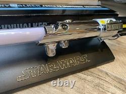 Sabre laser bleu Anakin de la collection originale 2007 de Master Replicas Star Wars en boîte