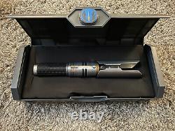 Sabre laser de Cal Kestis de Star Wars - Exclusivité Galaxy's Edge Disney RARE UK
