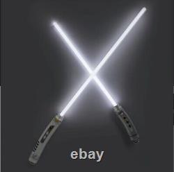 Set de sabres laser de l'héritage d'Ahsoka Tano de Disney, Star Wars 2023 Tout neuf sous blister