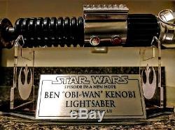 Star Wars Ep. IV Anh Sabre Laser Ken Obi-wan Kenobi Avec Support Et Plaque Très Cool