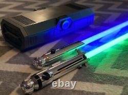 Star Wars Galaxy Edge Ahsoka Tano Hilt Legacy Sabre Laser Flambant Neuf Et 2 Lames