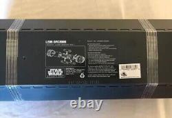 Star Wars Leia Organa Legacy Lightsaber. Bordure de la galaxie Disney. Nouveau manche sous emballage.